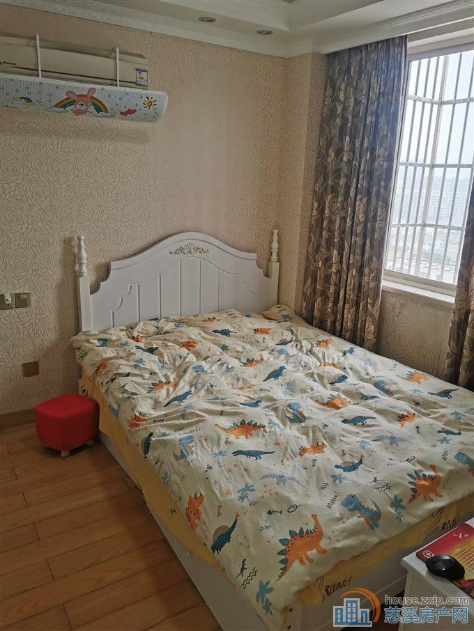 丽都苑电梯房三室二厅两卫精装修3100