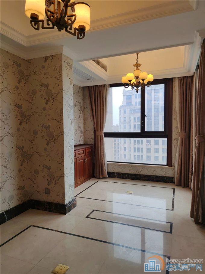 华润凯旋门177平358万有车位另算