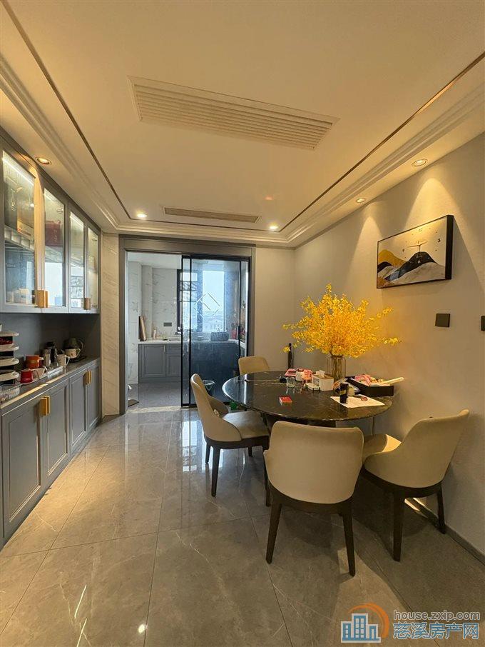 嘉景园 豪装146平方210万位置楼层好