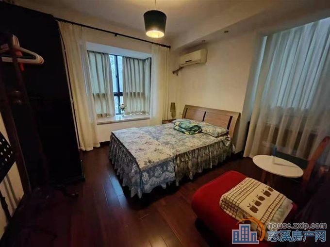 天和家园2楼130平方十车位