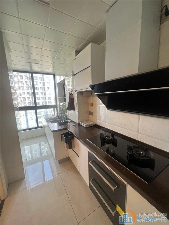 恒泰嘉景园161平228万送车位LW位置