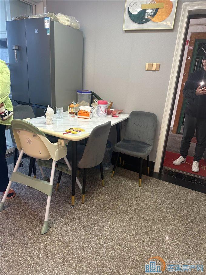 孙塘新村77平118万精装修实验书包