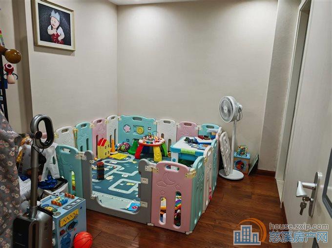 阳光城一期114平精装送车位153万等