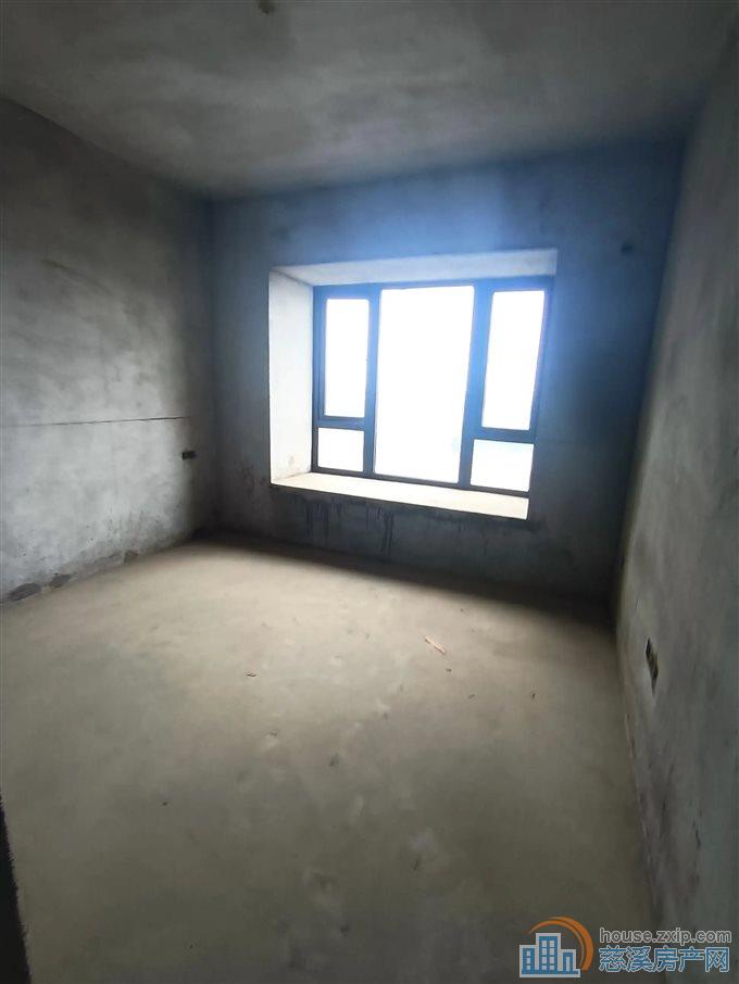 急卖 恒大河悦府 毛坯121平方73万