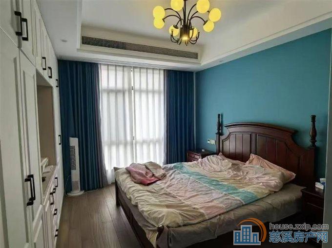 白彭小区双桥苑110平精装120万