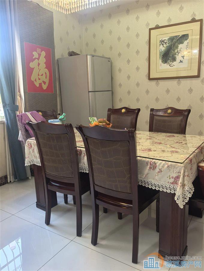 华泰苑 一复二 精装修 248平带车库