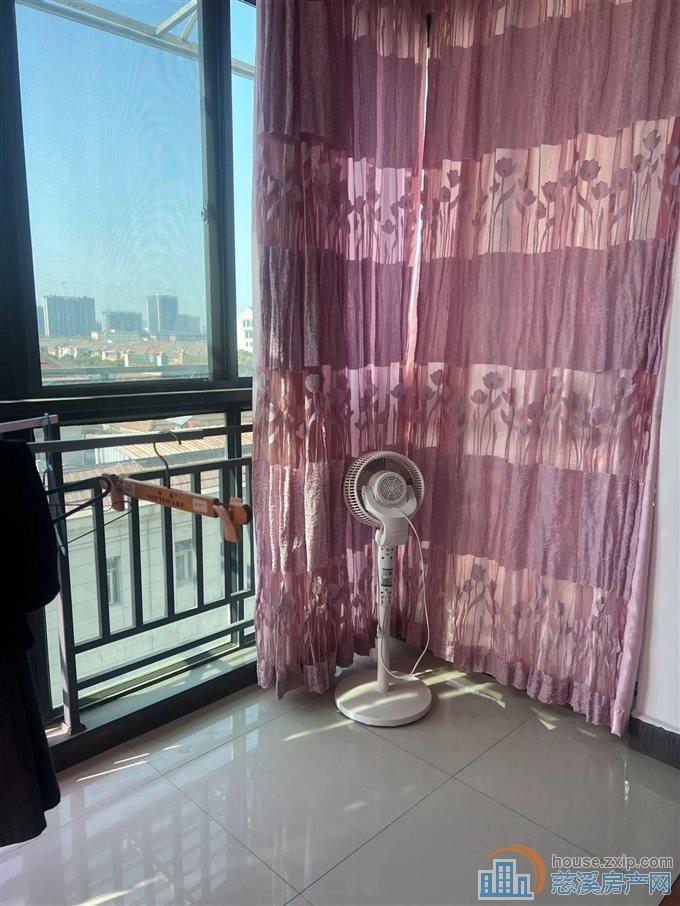 人和家园 精装三室 带车位 黄金楼层