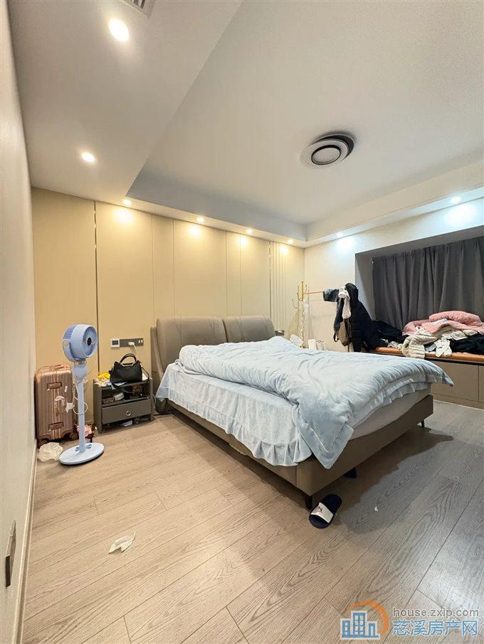 阳光城翡丽湾  豪装  黄金楼层 送双车
