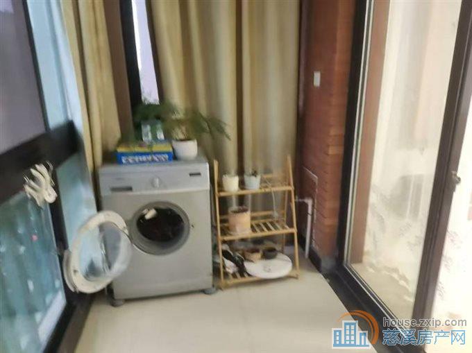 城市桃源，89平4楼精装106万