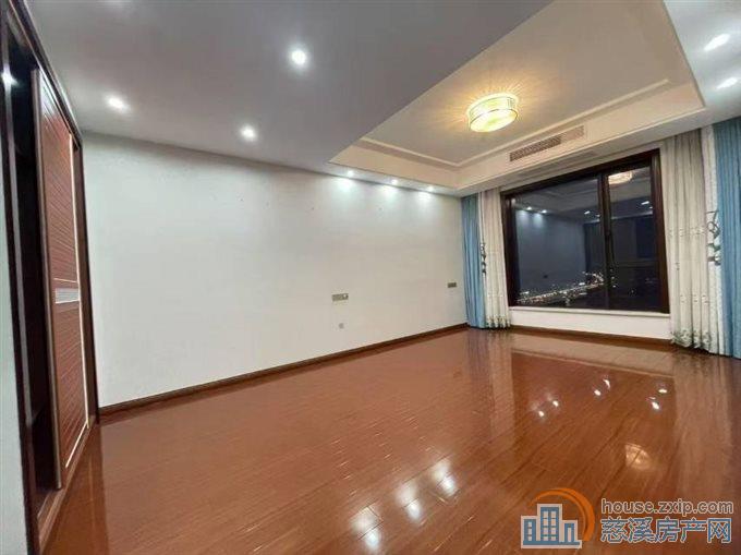 恒厚阳光城二期143平高楼层精装212万