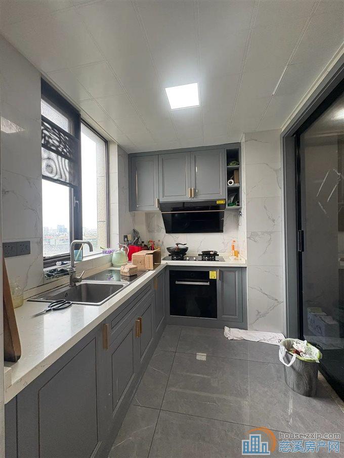 嘉景园 豪装146平方210万位置楼层好