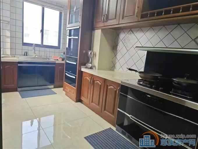 特价祥生祥园143平3房2厅2卫精装