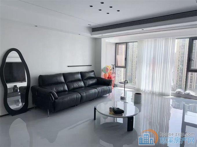 江樾潮启130平方四室两厅两卫