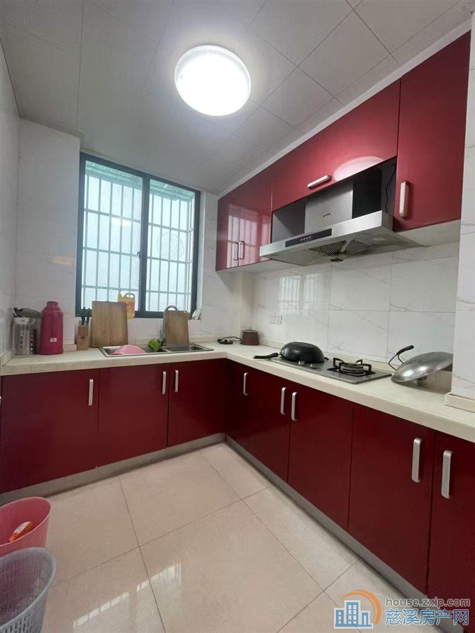 人和家园100.4平带车位精装118万