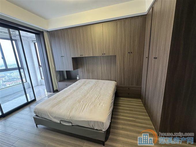 恒泰嘉景园 精装120平方155万带车位