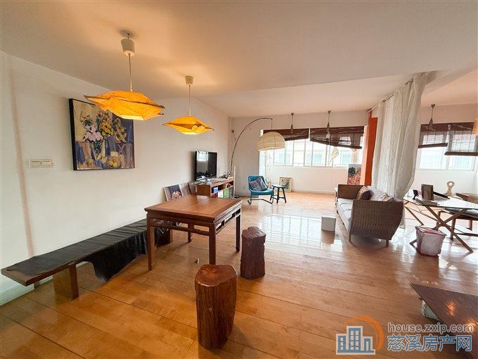 虞波北园东区 精装 送阁楼80平方 车库