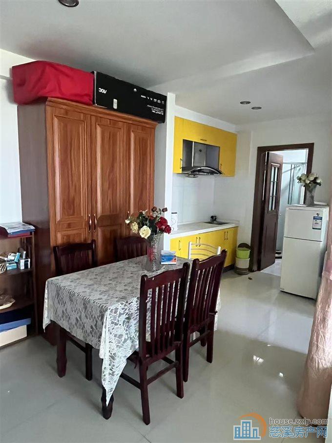 富丽湾6楼70平方精装修56万直接