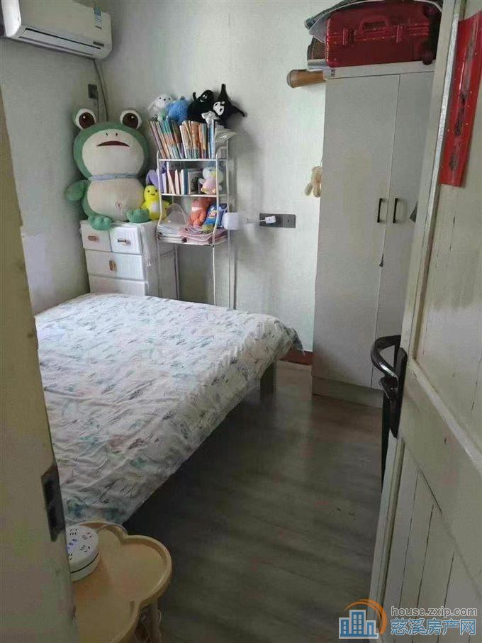 市区金山菜场旁金棉小区3楼精装修有储藏间