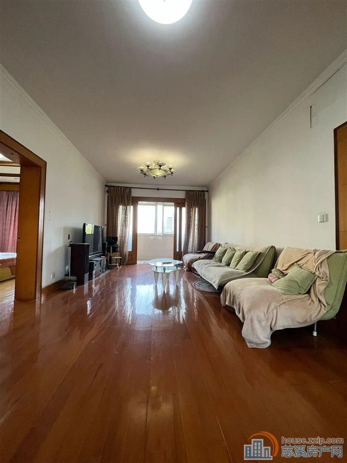 虞波花园 精装保养好141.5平115万