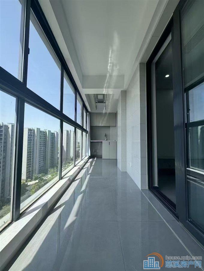 明月湖版块 湖樾云著3室2卫精装修