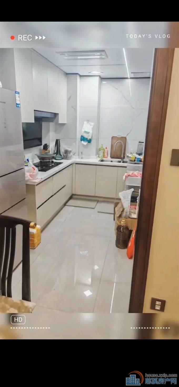 江滨之城101平精装修149万直接