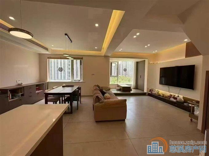 檀悦府上叠精装3室2厅2卫阳光房车位