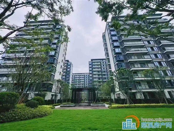 云颂府新小区电梯房135平4室直接钥匙在