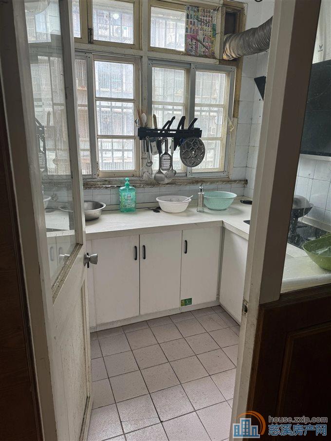 城东新村 精装70平120万 上林无在读