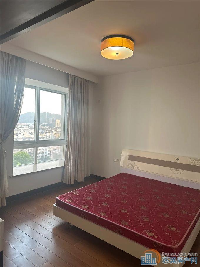 景观花苑二期 实验三小电梯房