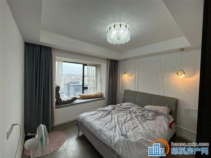 阅江府 133平 精装239万 拎包入住