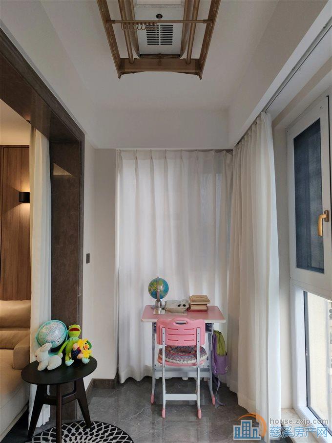 俯院江南北区126平195万带车位