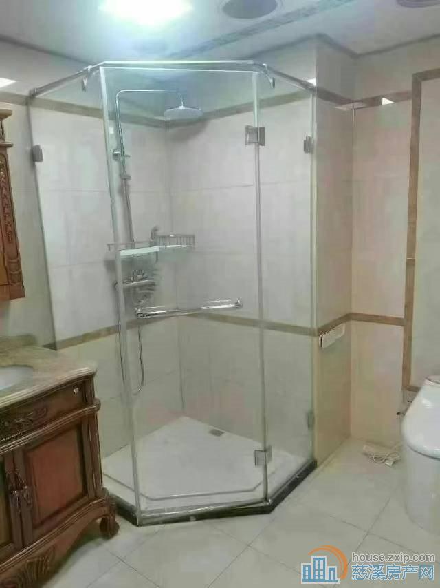 嘉景园电梯房183平中间层豪装228万