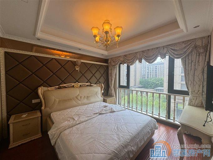 绿城玫瑰园  精装修带车位 满五唯一