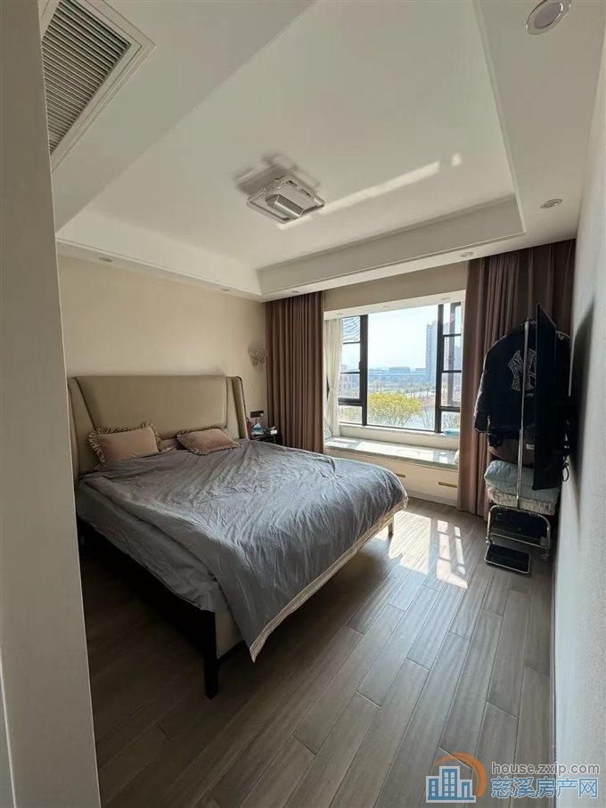 中海湖心半岛127平方精装修直接房源