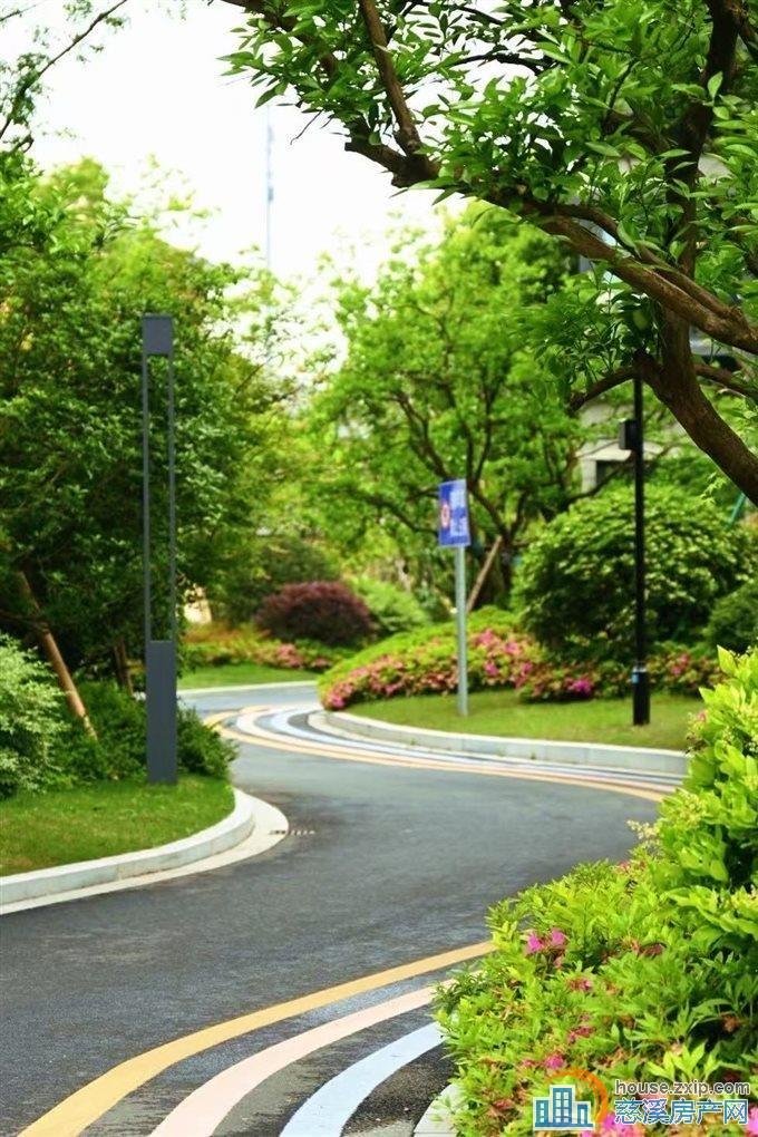 云颂府新小区电梯房135平4室直接钥匙在