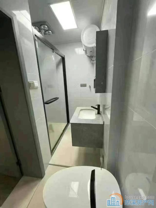 金山西区(虞家路3楼)63平精装76万