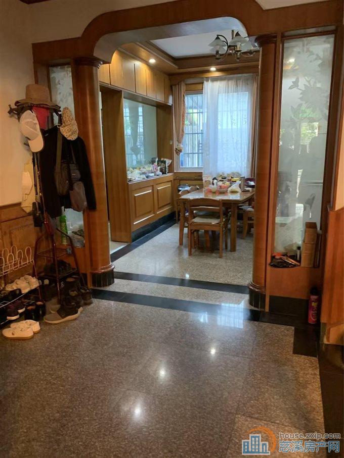 阳光花园独栋别墅226平老装修488万直