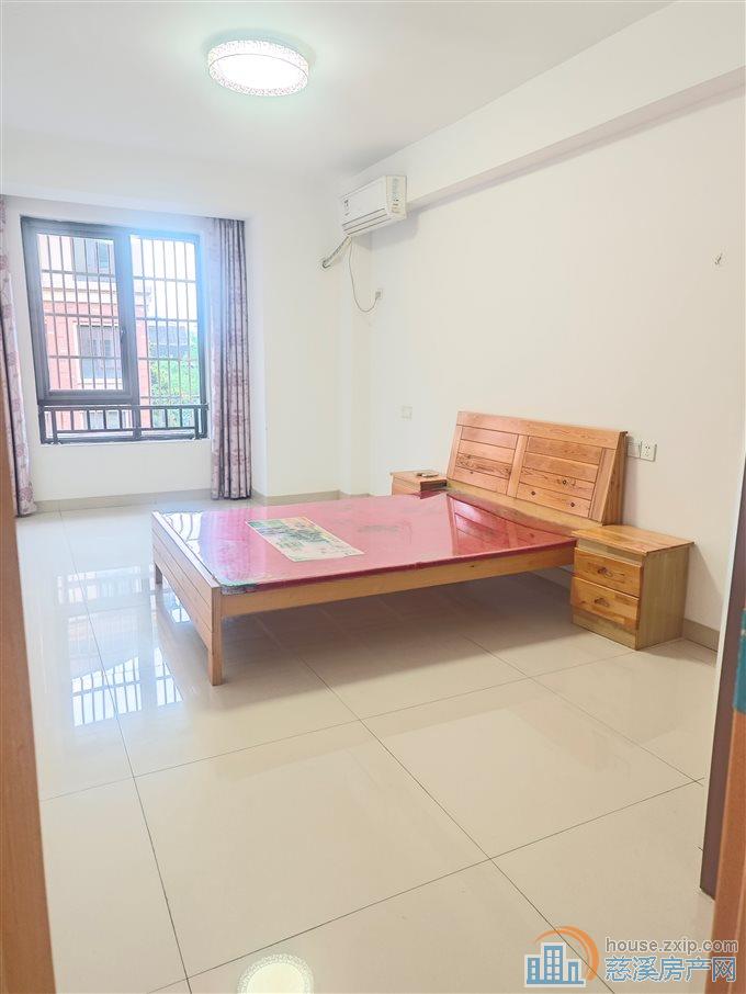 嘉景园三室两厅两卫精装修直接房源钥匙在