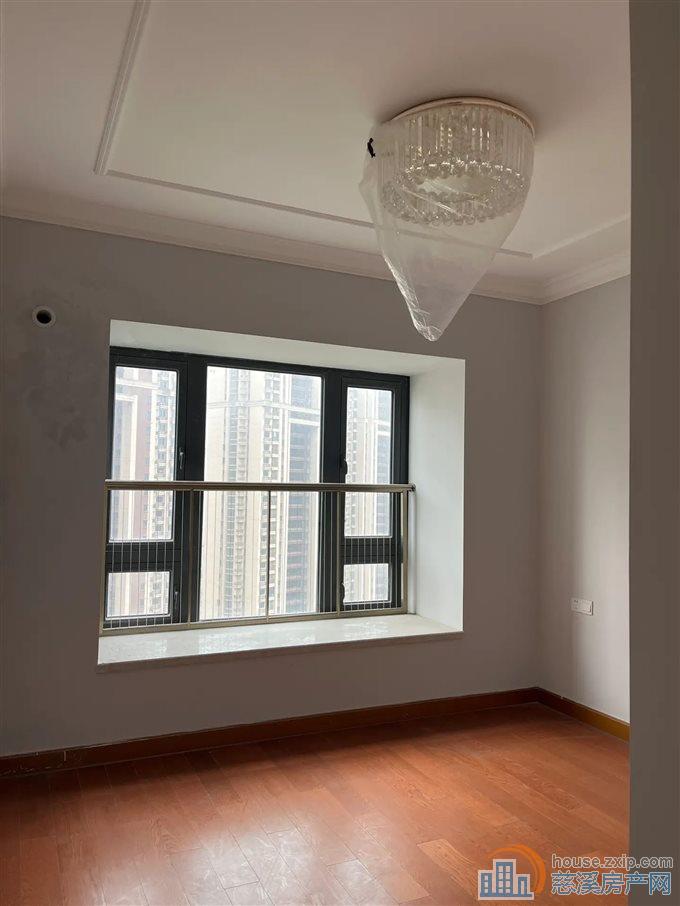 恒大河悦府114平85万精装修