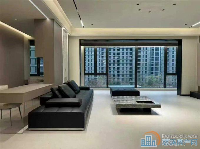 万固东区270平全新装修未住