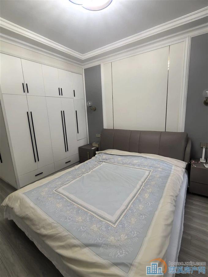 急急急嘉景园 精装 楼层好 带车位杂物间