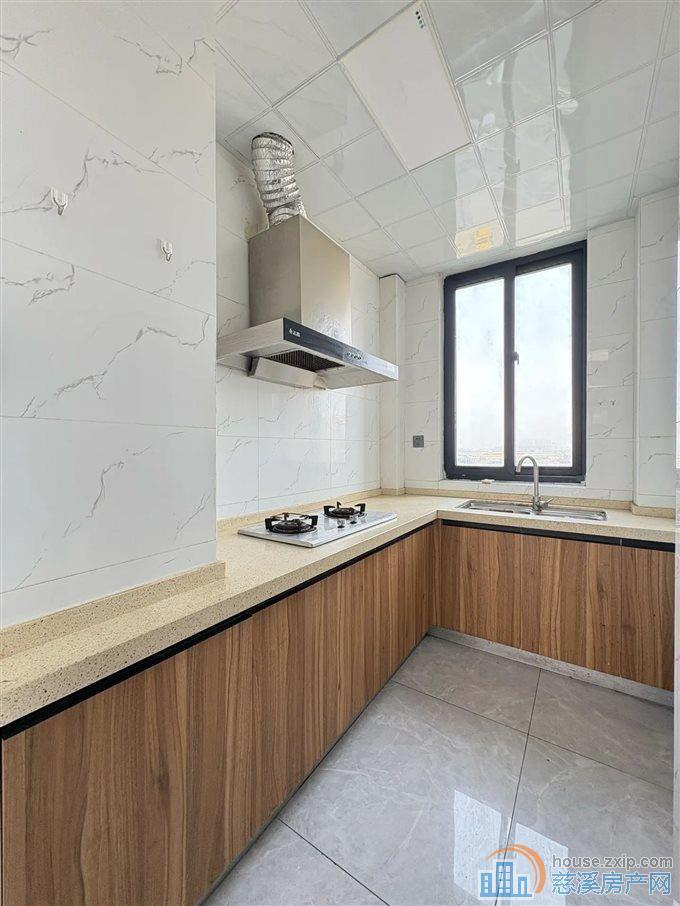 新潮塘北苑89平126.8万送车位