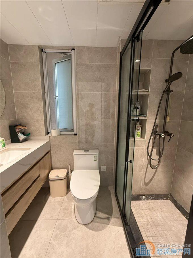 俯院江南 精装126平方165万位佳