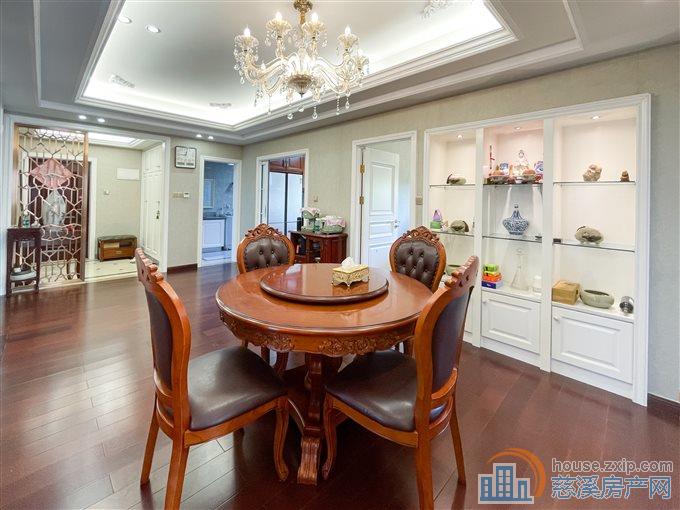 华泰苑边套急卖