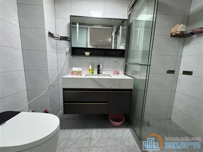 丽晶大厦 精装 拎包入住 边套