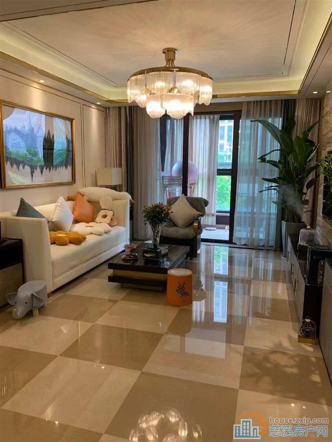 保利府院江南洋房130平精装带车位