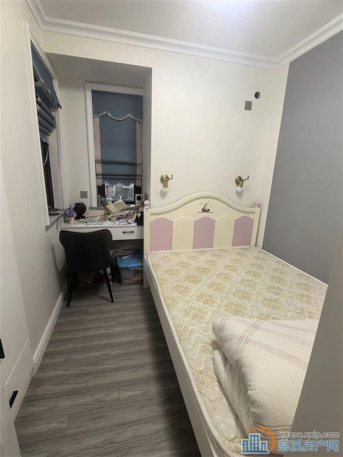 急急急嘉景园 精装 楼层好 带车位杂物间