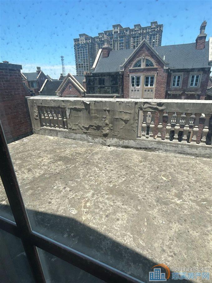 伊顿花苑 联排别墅 带前后花园