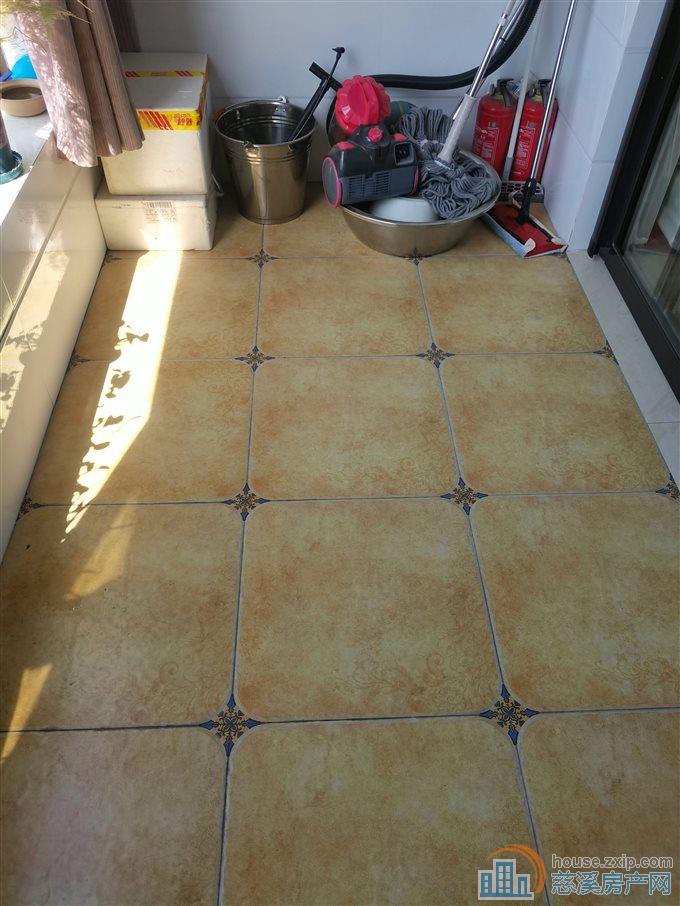 金仕华庭 99平 179.8万