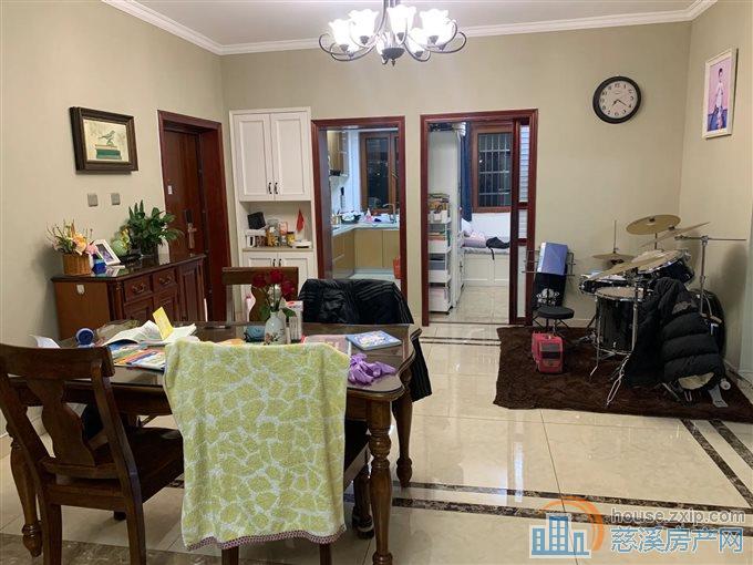 和润公寓  精装修 带车库 满两年